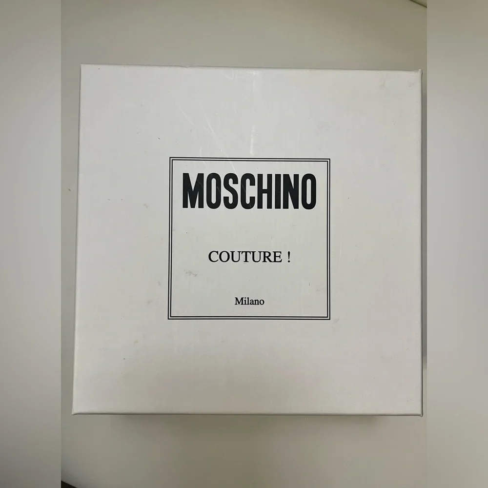 MOSCHINO SILVER BLACK PATENT LEATHER BELT